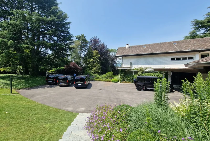 RES Royal Exclusive Service GmbH - Flughafentransfer & VIP Full Service